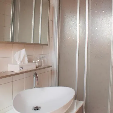 Zur Linde Гостьовий будинок 3*